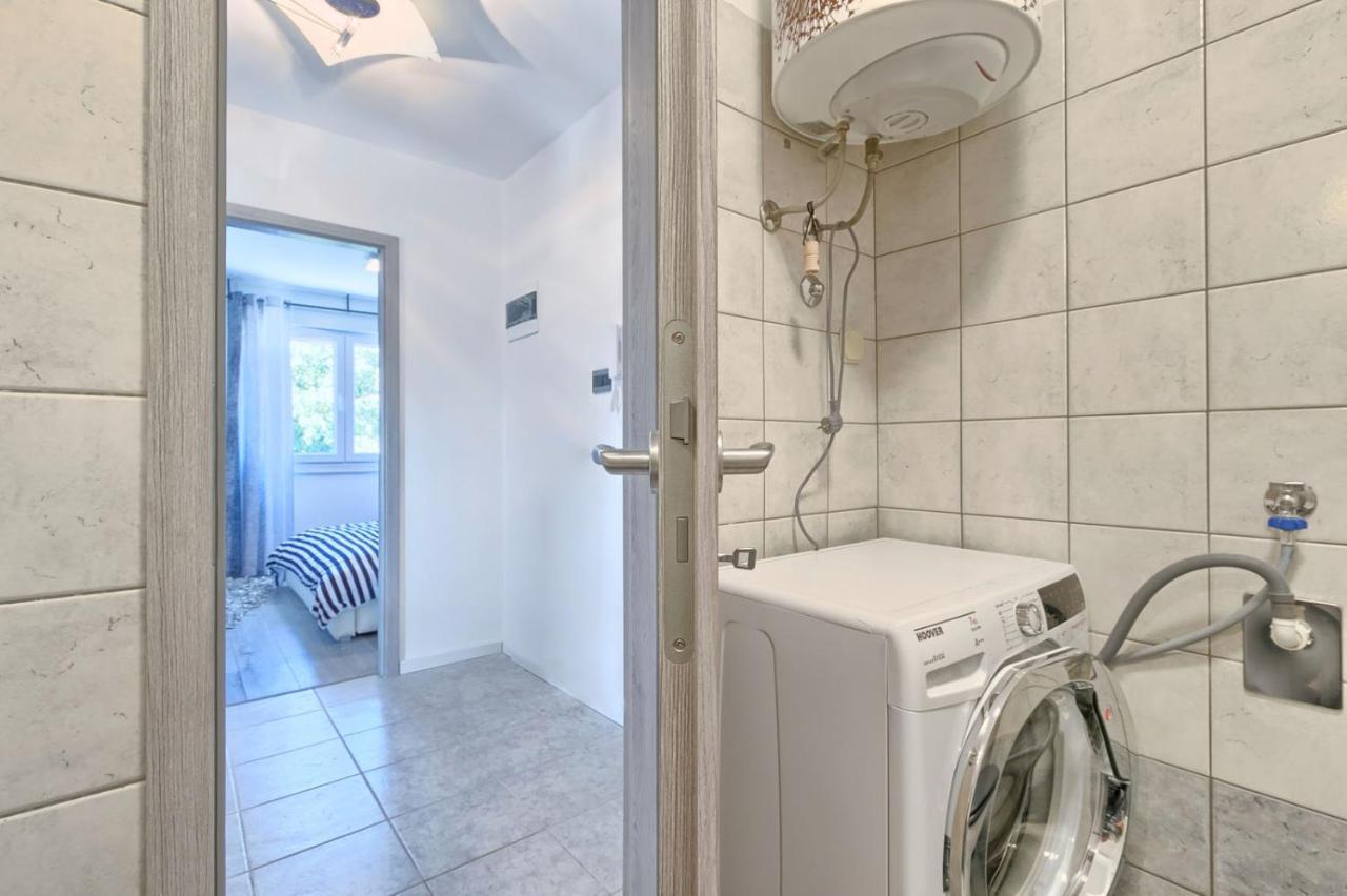 Modern Oasis Apartment Пула Экстерьер фото