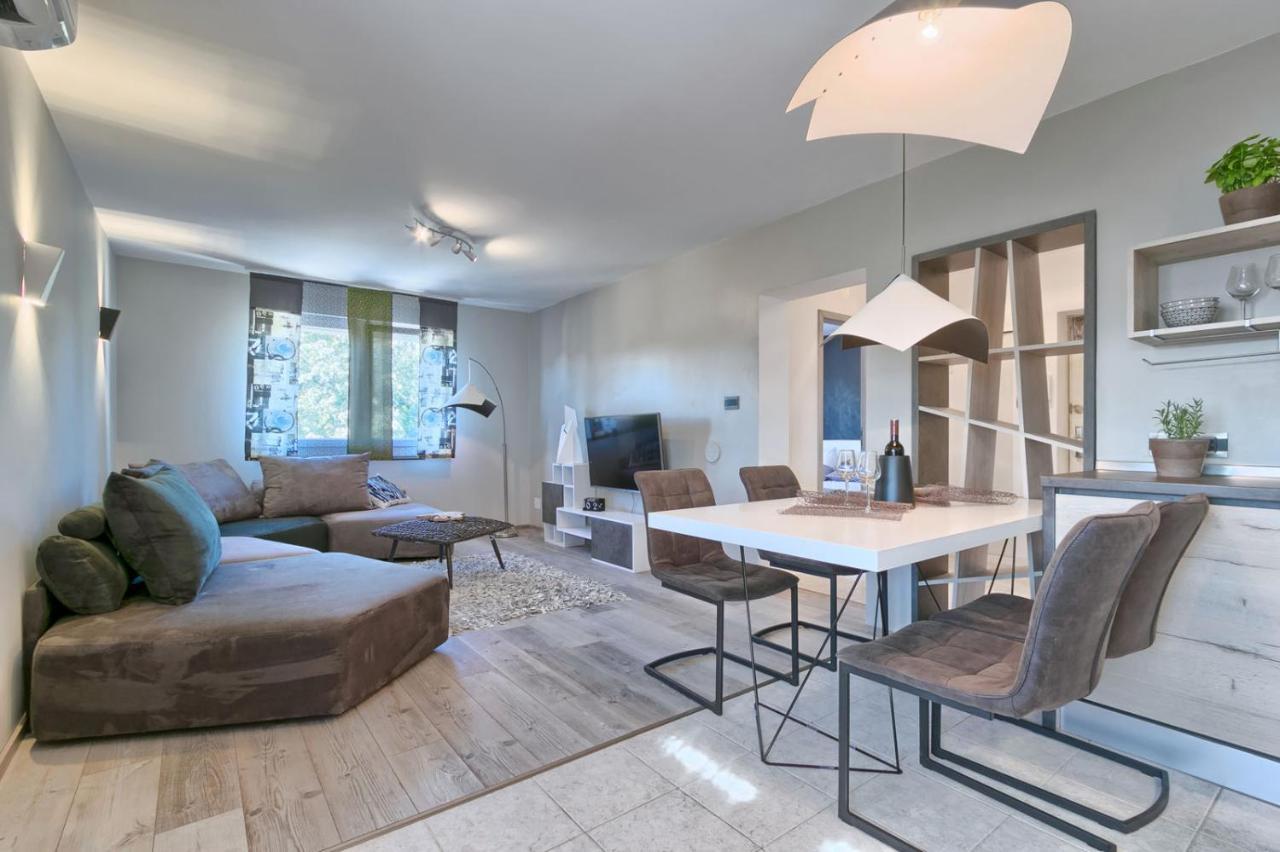 Modern Oasis Apartment Пула Экстерьер фото