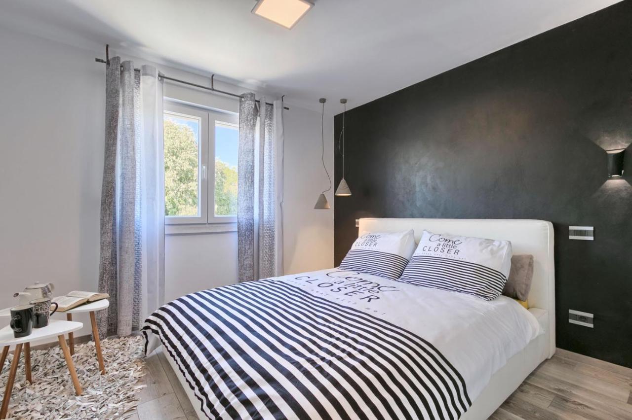 Modern Oasis Apartment Пула Экстерьер фото