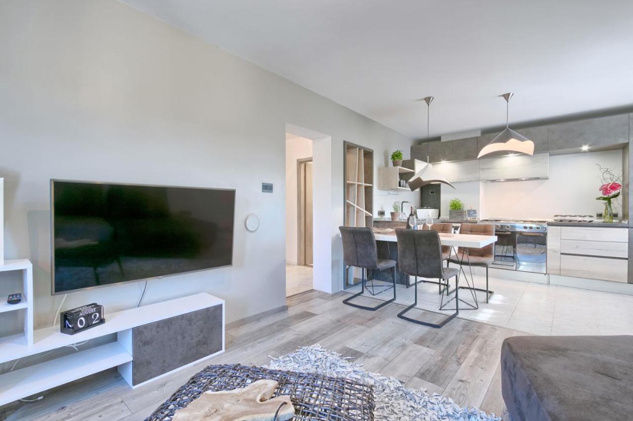 Modern Oasis Apartment Пула Экстерьер фото