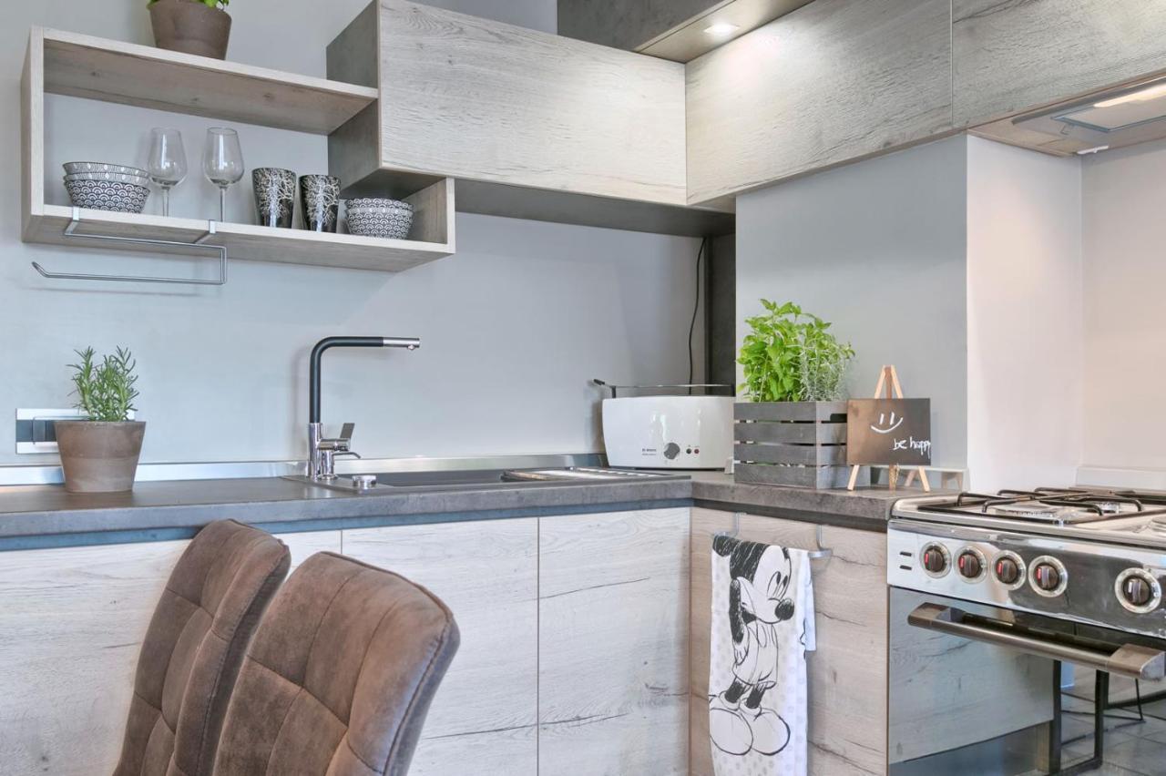 Modern Oasis Apartment Пула Экстерьер фото